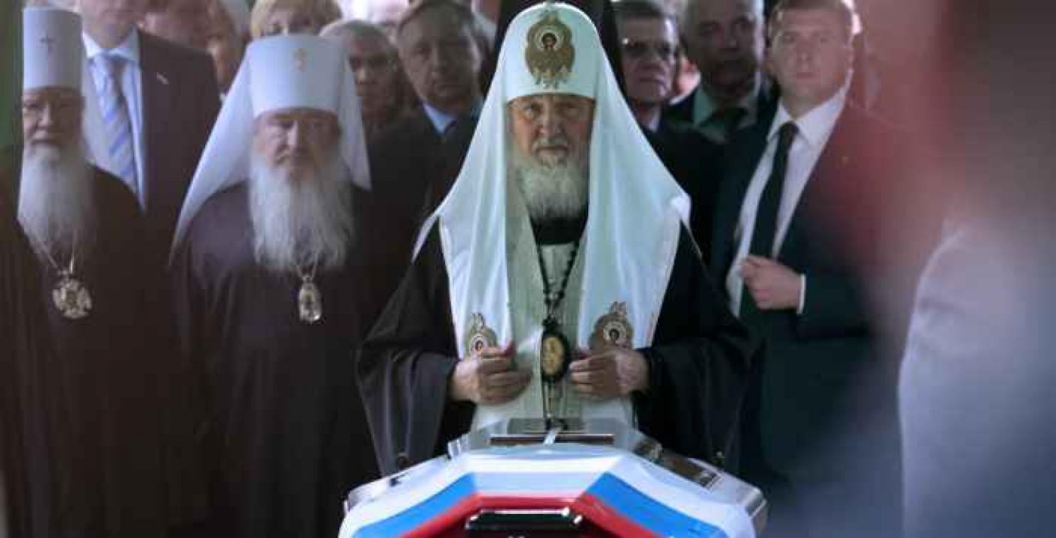Russische kerk betaalt schulden af met gebeden