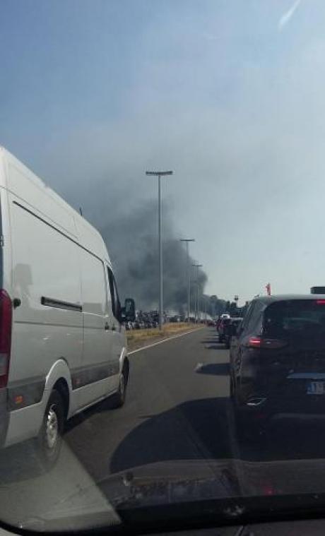 Bedrijfsbrand langs A12 - A12 weer vrij in beide richtingen