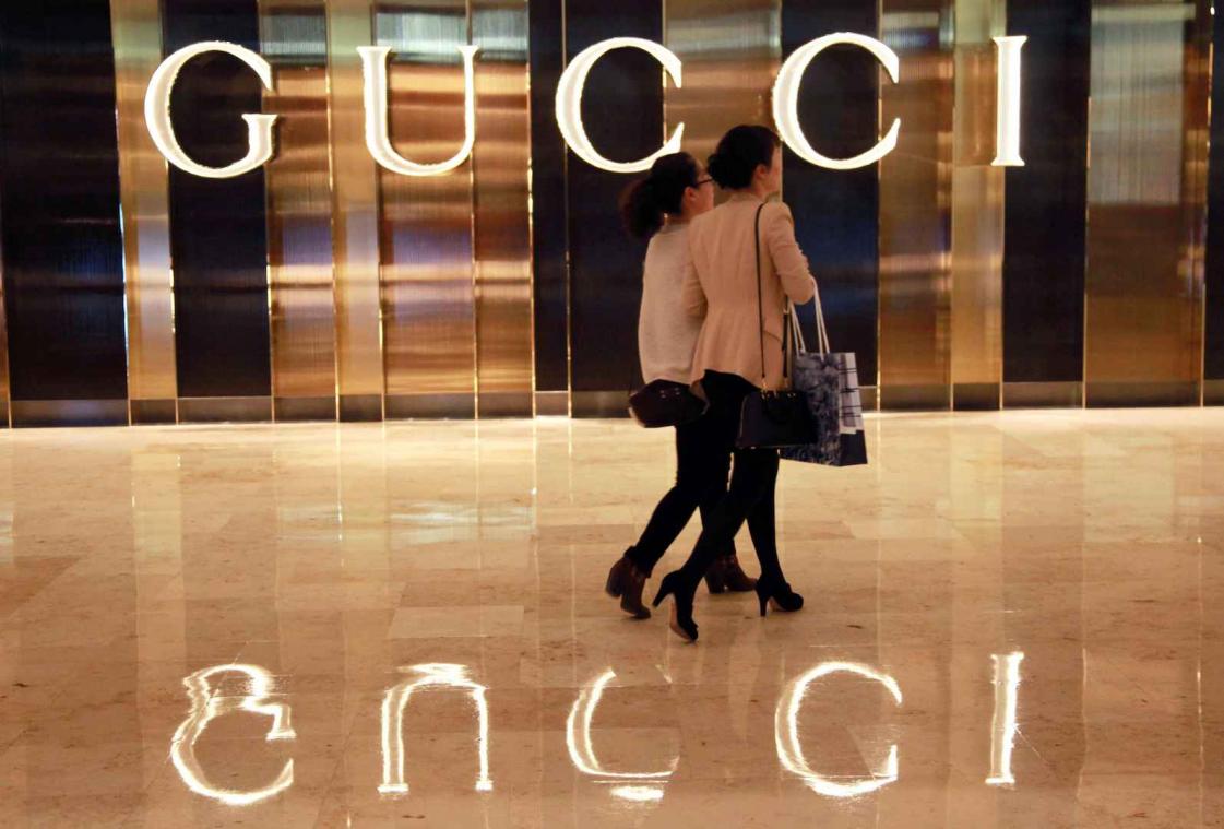 Chinezen kopen de helft van alle luxegoederen