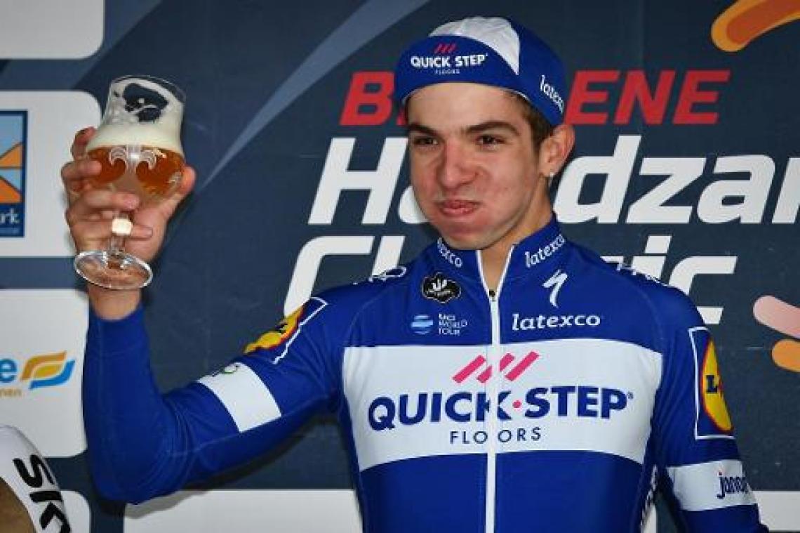 Hodeg slaat dubbelslag in derde etappe