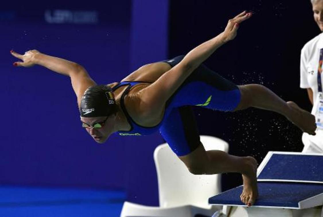 Fanny Lecluyse plaatst zich voor finale van 200m schoolslag