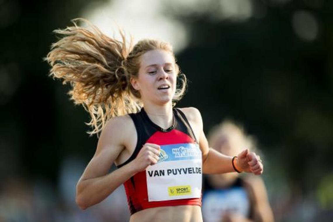 Margo Van Puyvelde en Justien Grillet plaatsen zich voor halve finales 400m horden