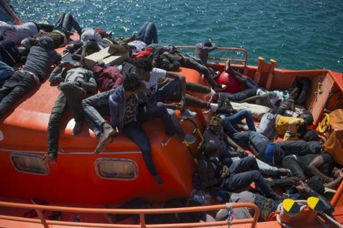 Asiel en migratie - Spaanse kustwacht redt 450 bootvluchtelingen