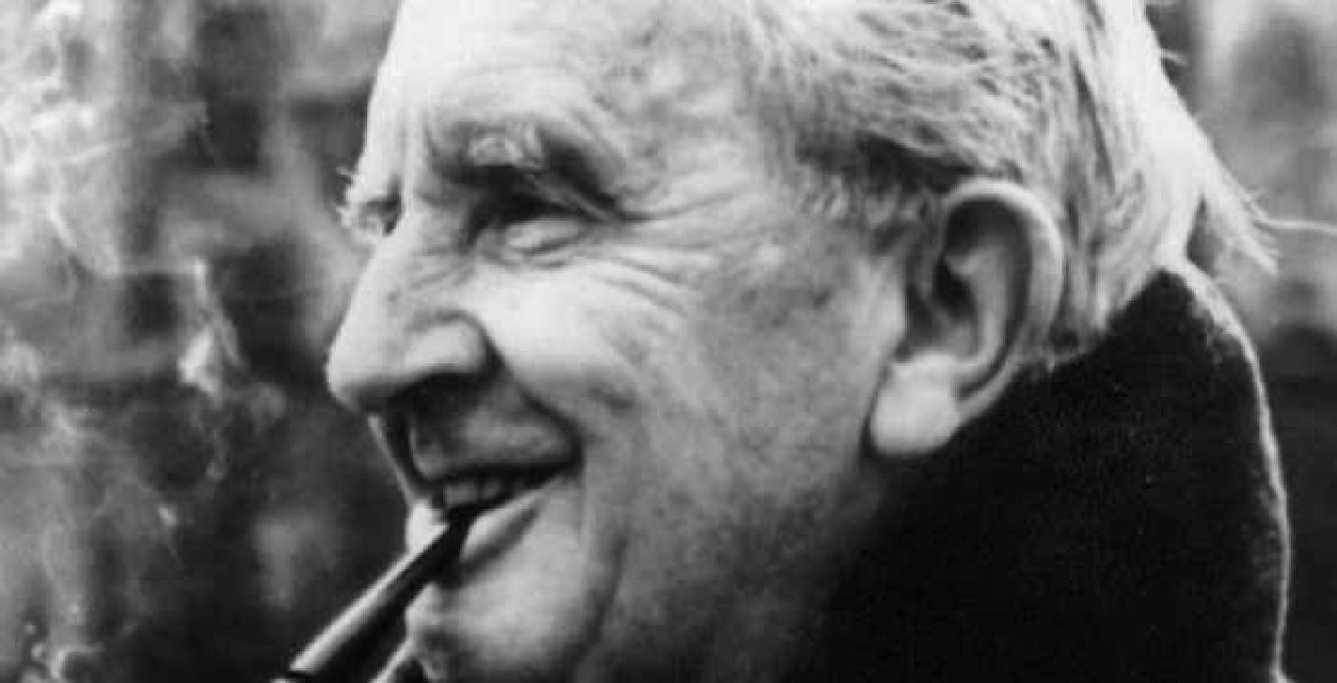 Twee vergeten gedichten van Tolkien teruggevonden in oud schoolblad