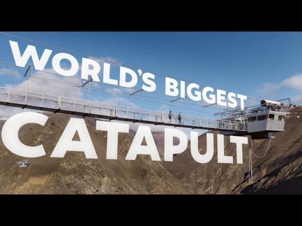 VIDEO. Grootste katapult ter wereld is geopend