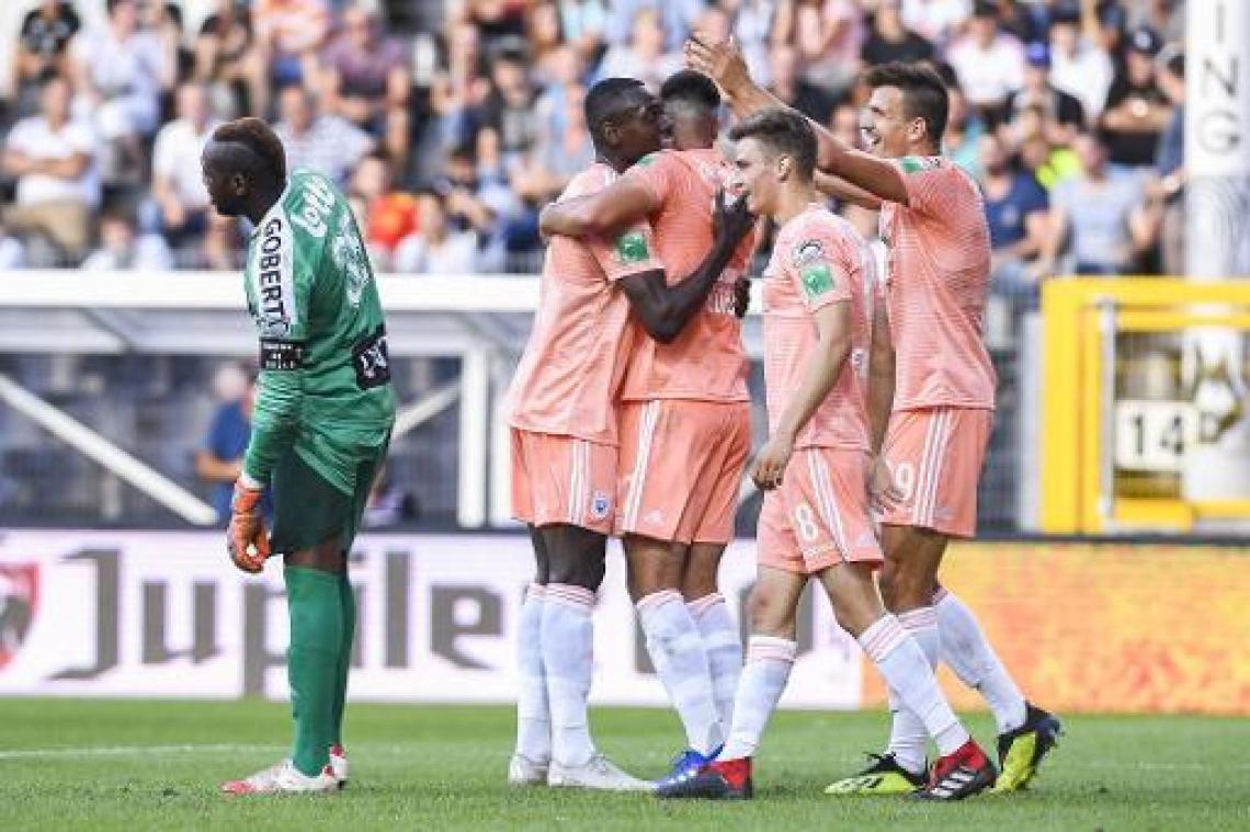 Jupiler Pro League - Anderlecht behoudt maximum na felbevochten zege in Charleroi