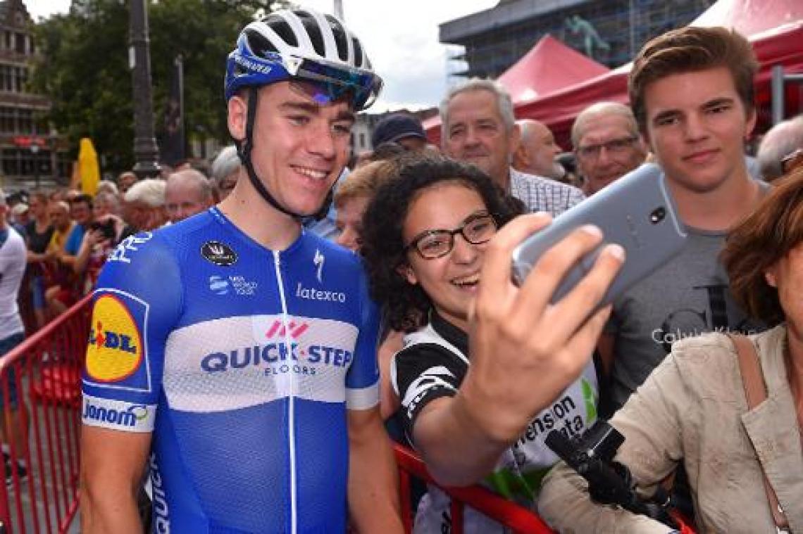 Fabio Jakobsen sprint naar de zege in openingsetappe BinckBank Tour