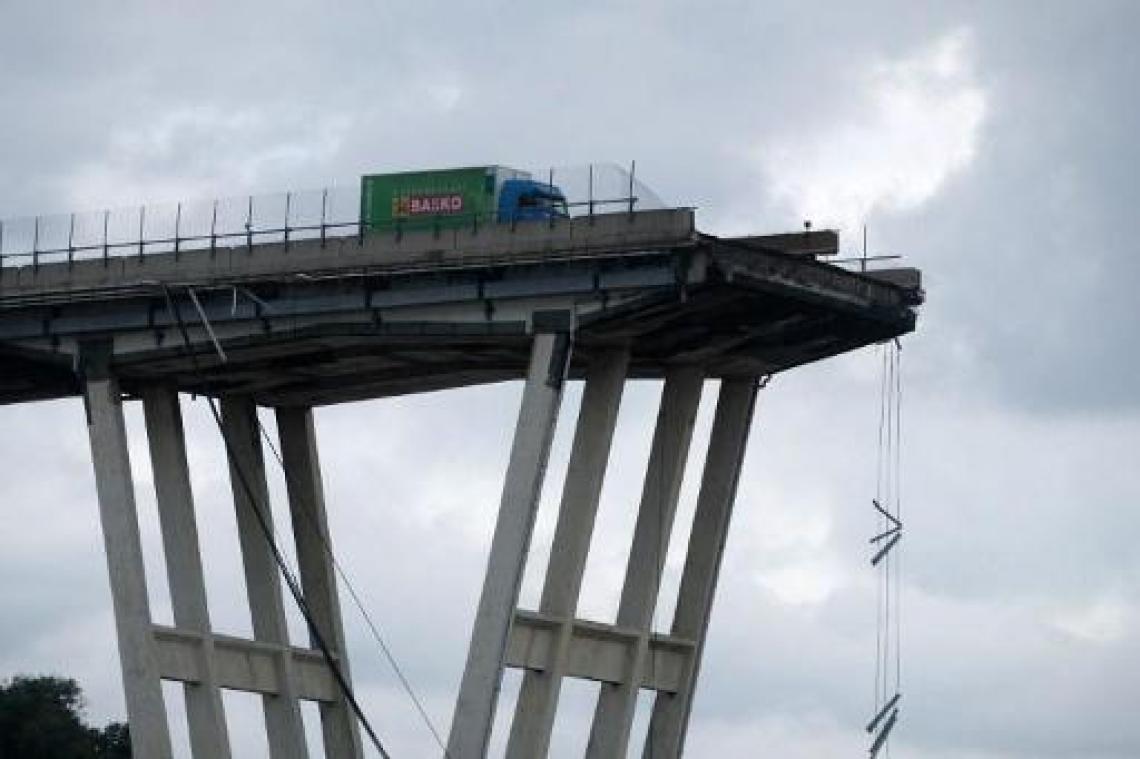 Zeker 22 doden bij instorting snelwegbrug in Genua, bevestigt minister
