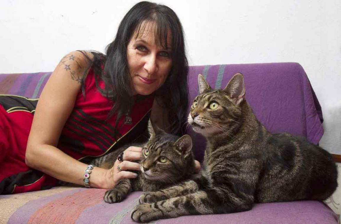 Deze vrouw trouwde met haar katten
