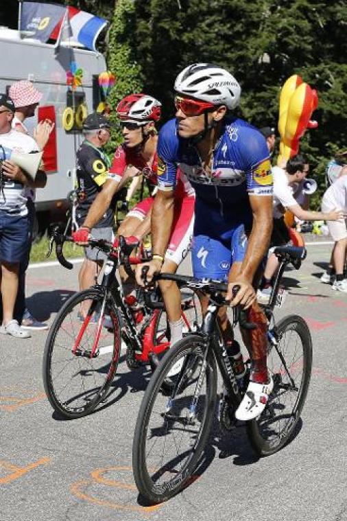 Philippe Gilbert traint opnieuw op de weg na spectaculaire val in Tour