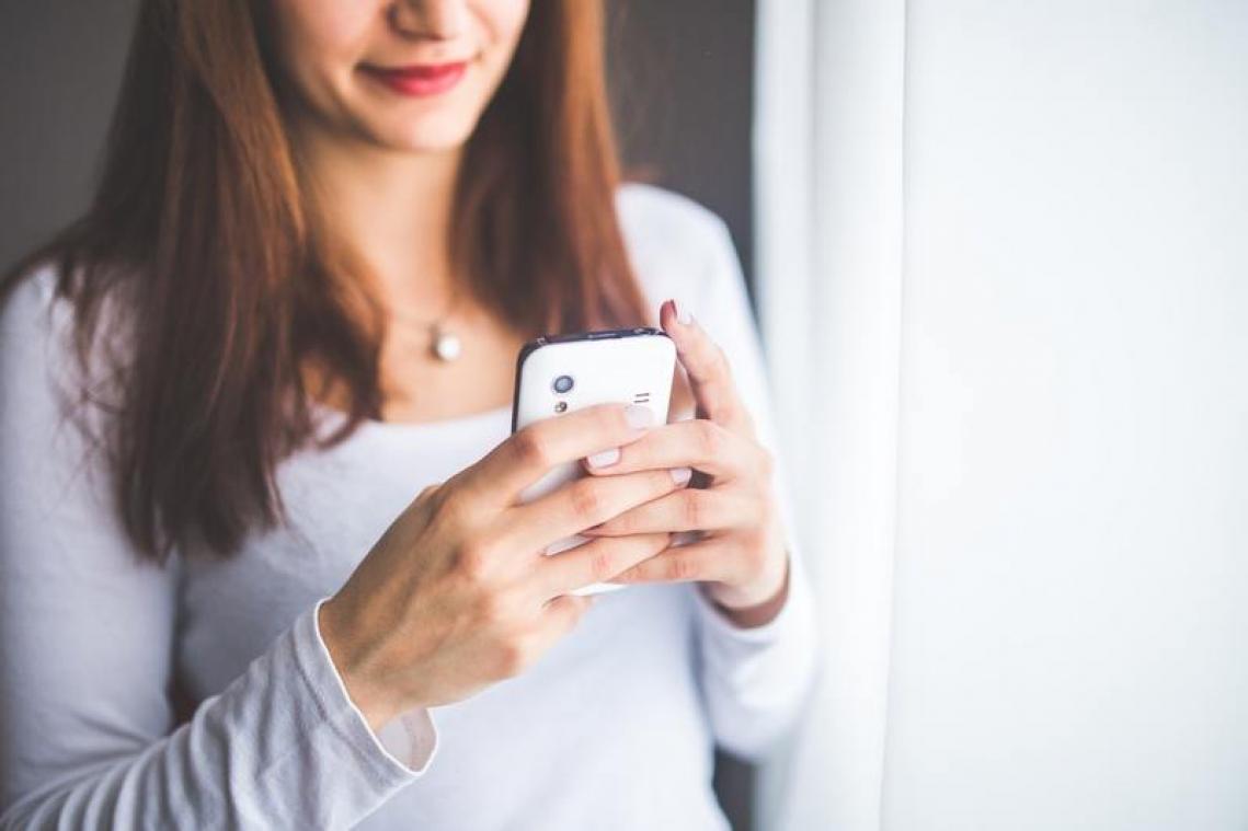 Vrouw organiseert Tinderdate met 150 mannen