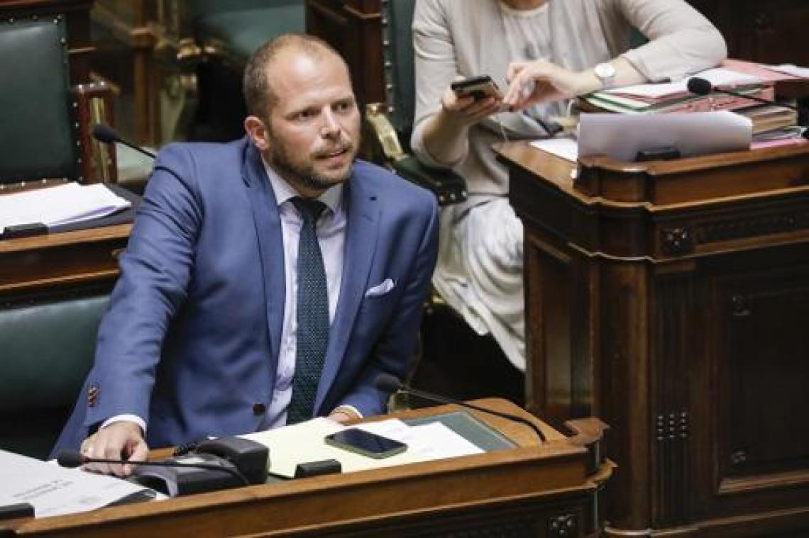 Volwassen transmigranten naar gesloten centrum na politieactie in Kruibeke