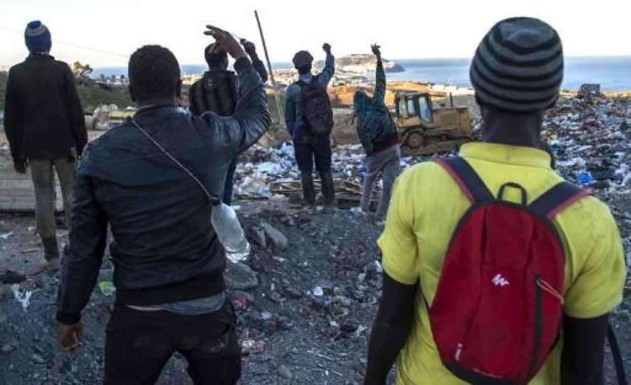 115 migranten stormen Spaanse exclave in Noord-Afrika binnen