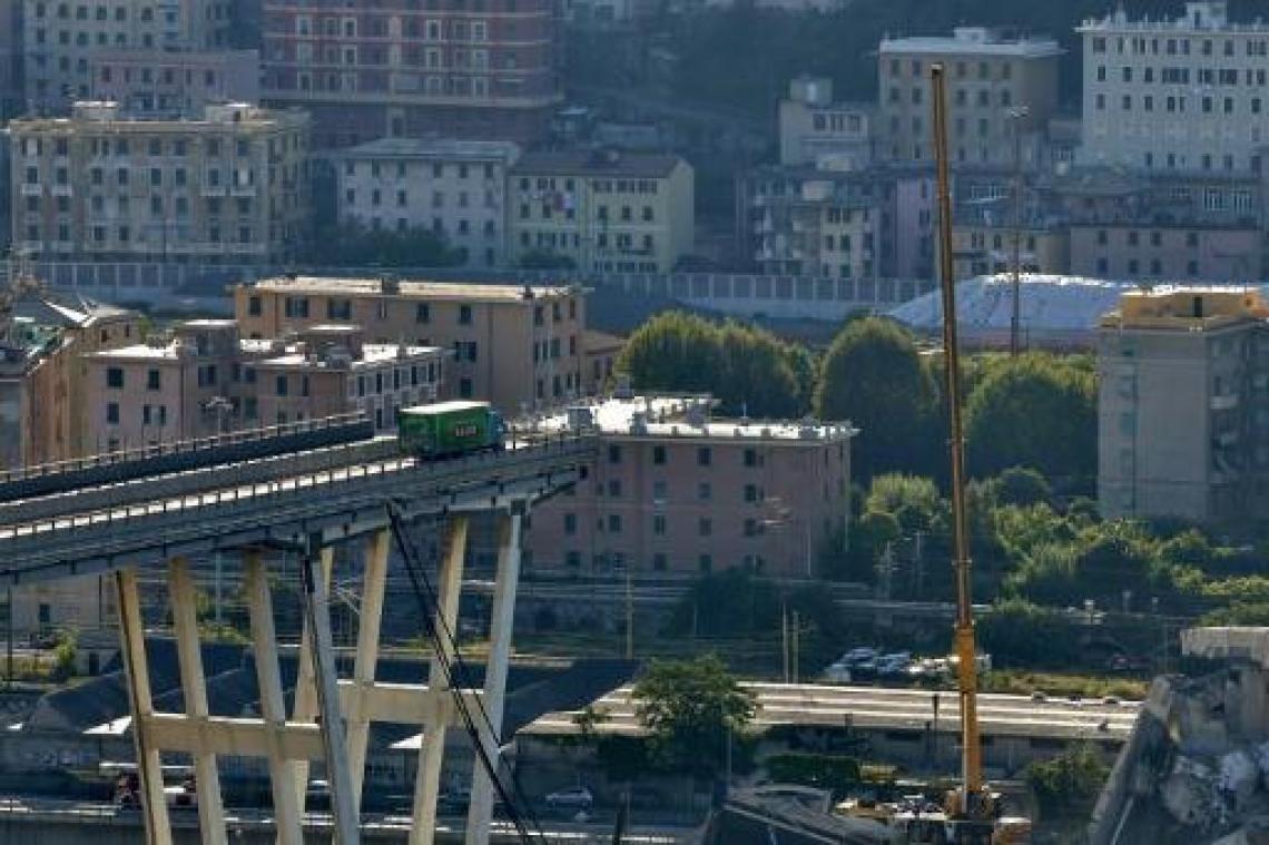 Brug Genua moet volgens experts onmiddellijk afgebroken of gestut worden