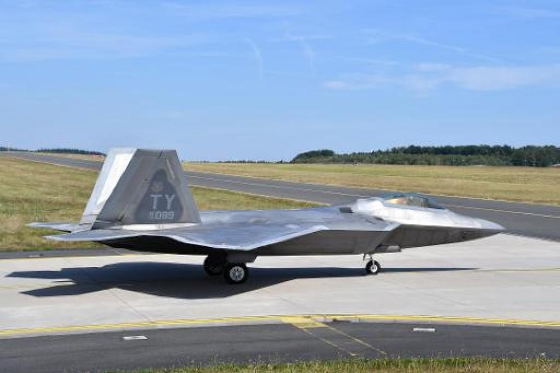 Amerikaanse F-22's trainen met geallieerde luchtmachten in Europa