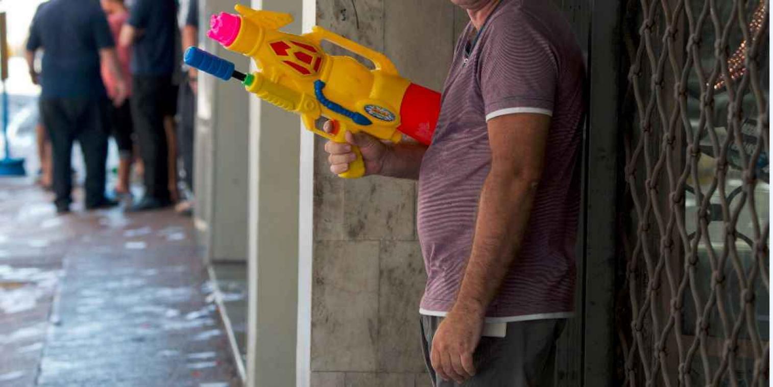 Man bekent overval met waterpistool