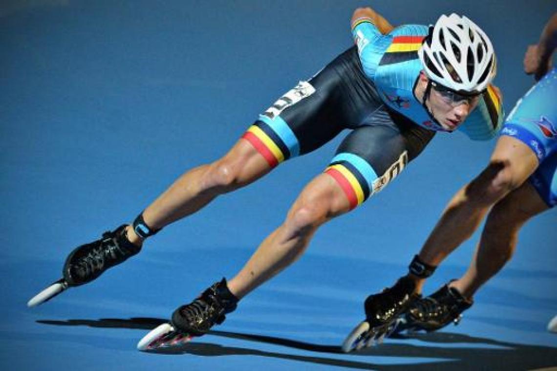 Bart Swings verovert goud in marathon op EK skeeleren