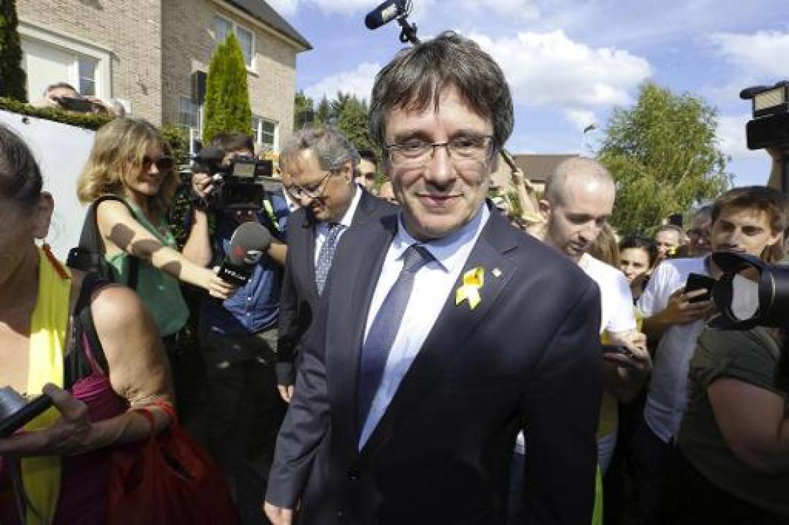 Crisis Catalonië - Puigdemont brengt verrassingsbezoek aan Schotland