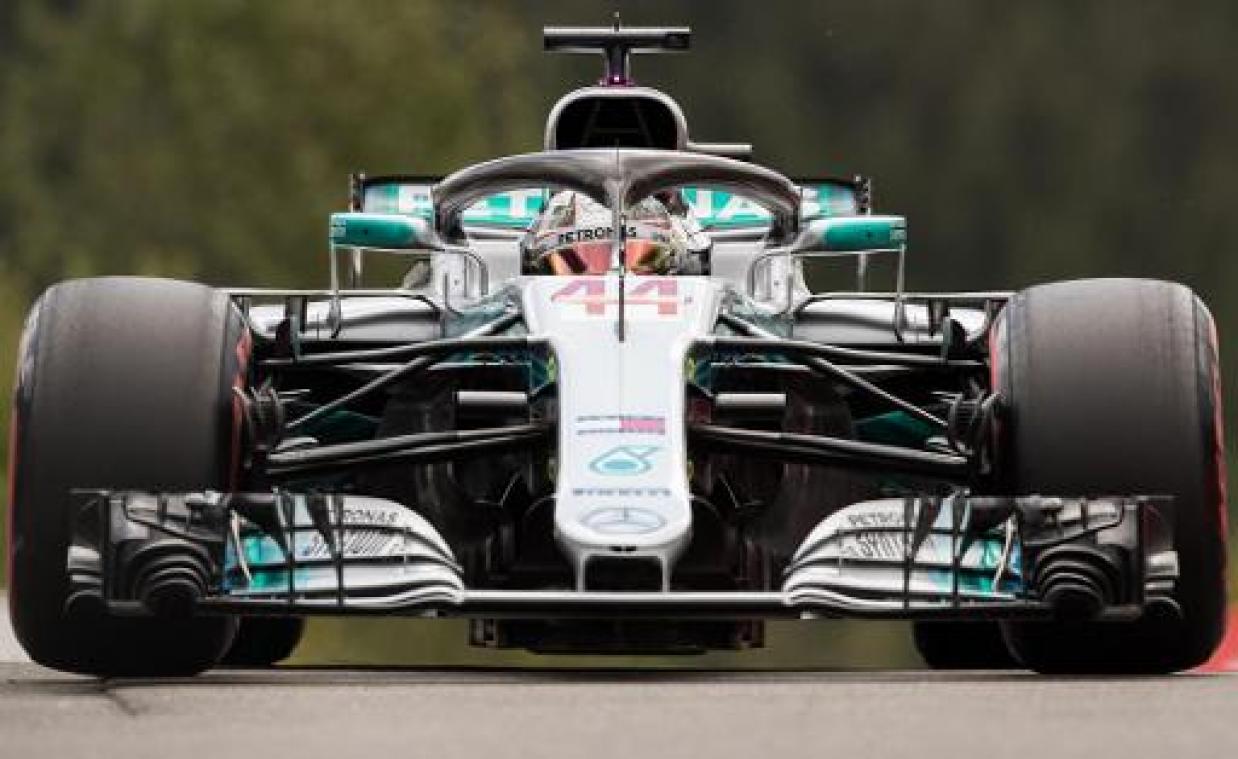 Lewis Hamilton verovert pole in GP van België