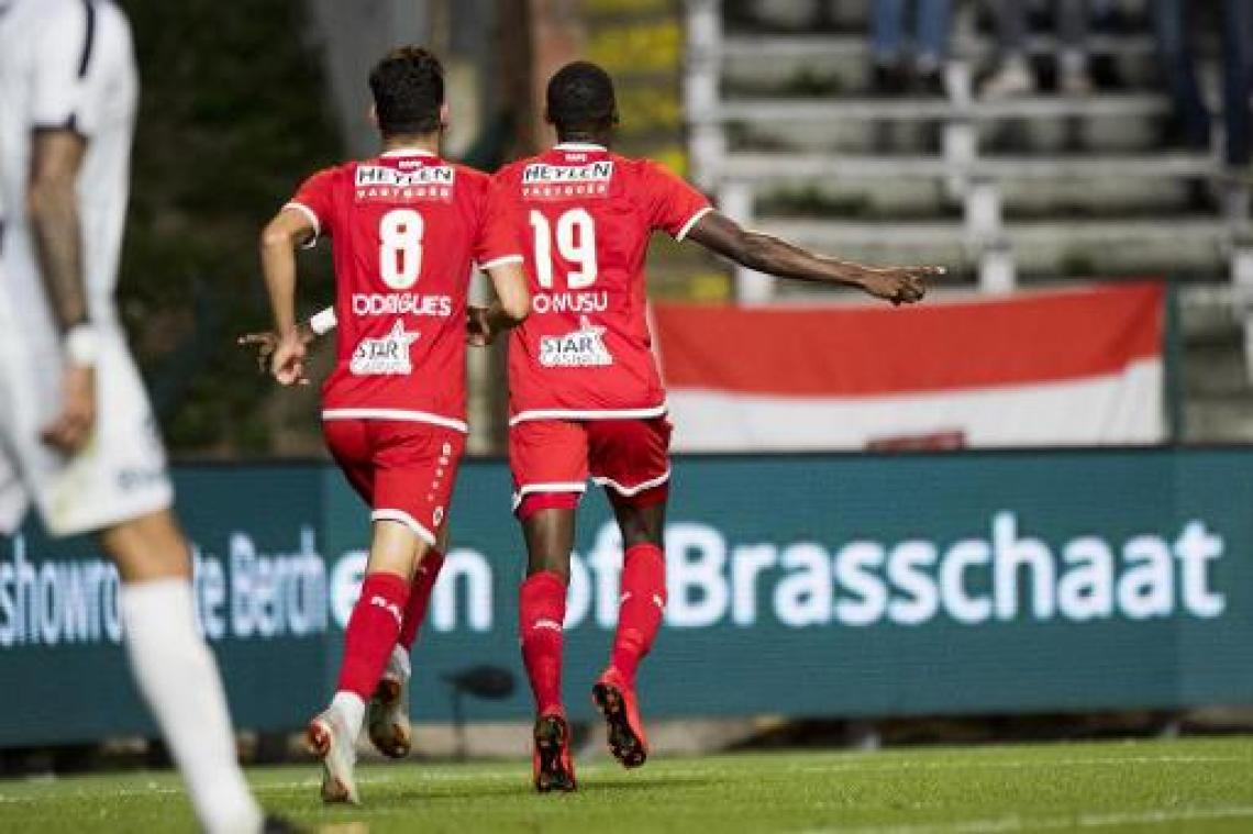 Jupiler Pro League - Antwerp knokt zich naar eerste thuiszege, Eupen wint kelderduel bij Moeskroen