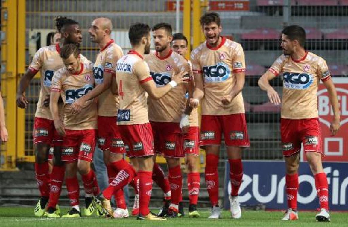 Jupiler Pro League - Kortrijk pakt bij Charleroi eerste seizoenszege