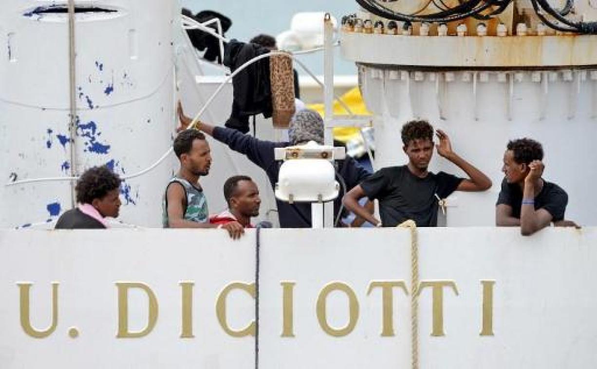 Asiel en migratie - Opvarenden mogen reddingsschip Diciotti verlaten (Salvini)