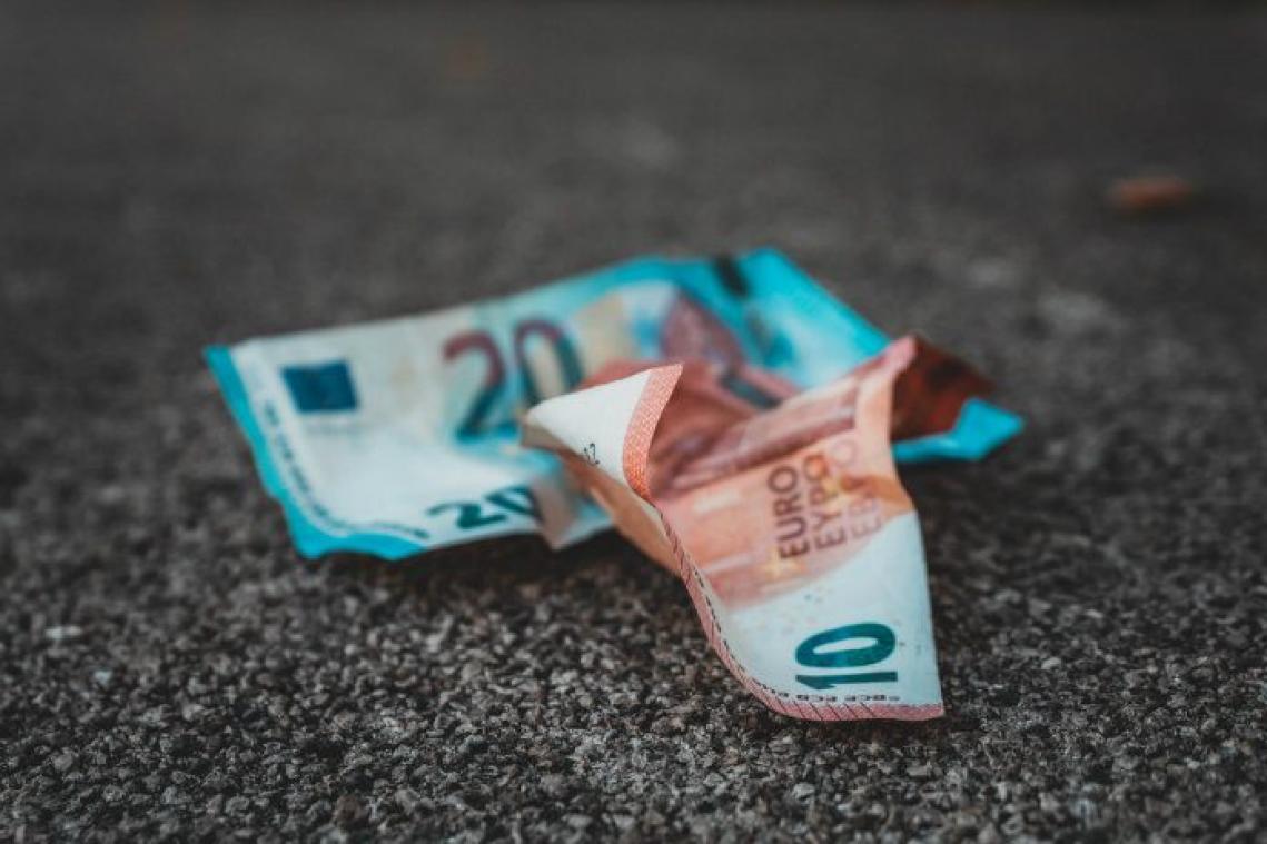 Een op de zes werkende Belgen kunnen geen maand overbruggen zonder loon