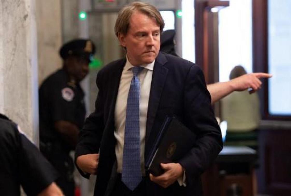 Trump kondigt vertrek aan van advocaat Witte Huis