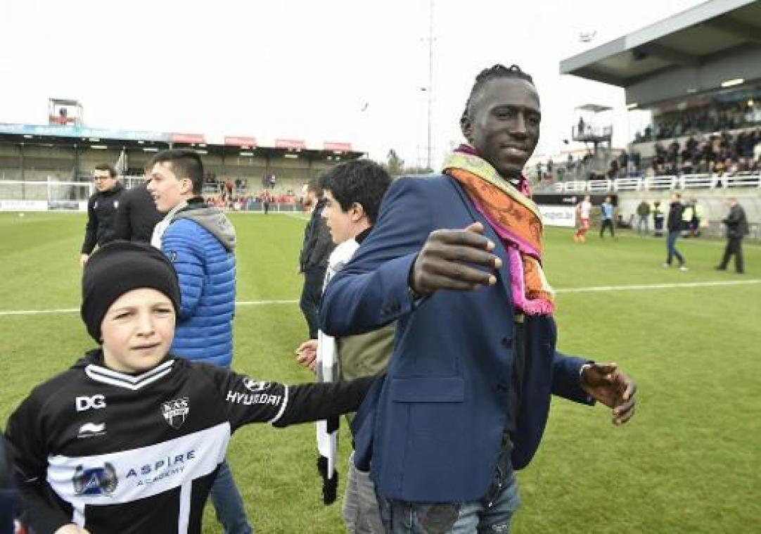 Moeskroen stelt Leye voor: "Ik koos voor Moeskroen omwille van familiaal karakter"