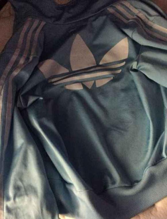 Poll: welke kleur heeft dit vestje?