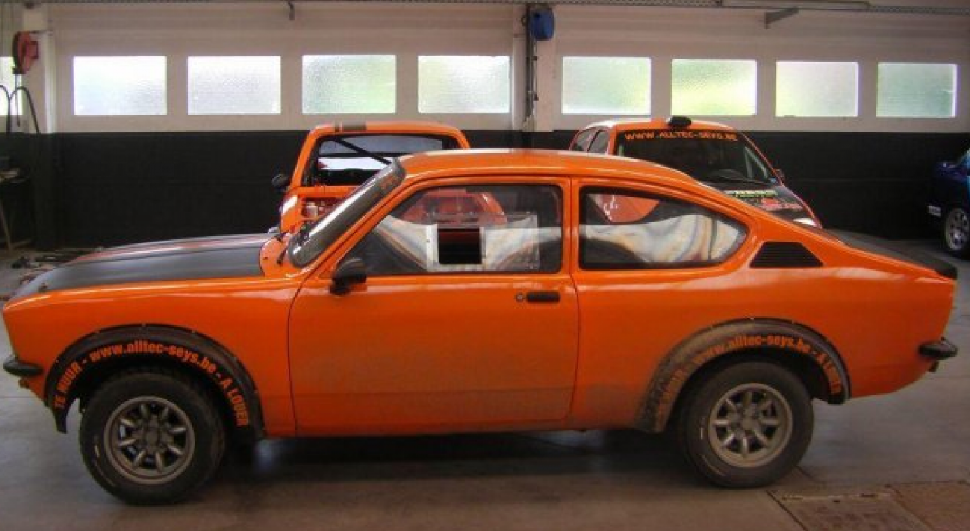 Rallywagen van Frank uit Eigen Kweek' staat te koop