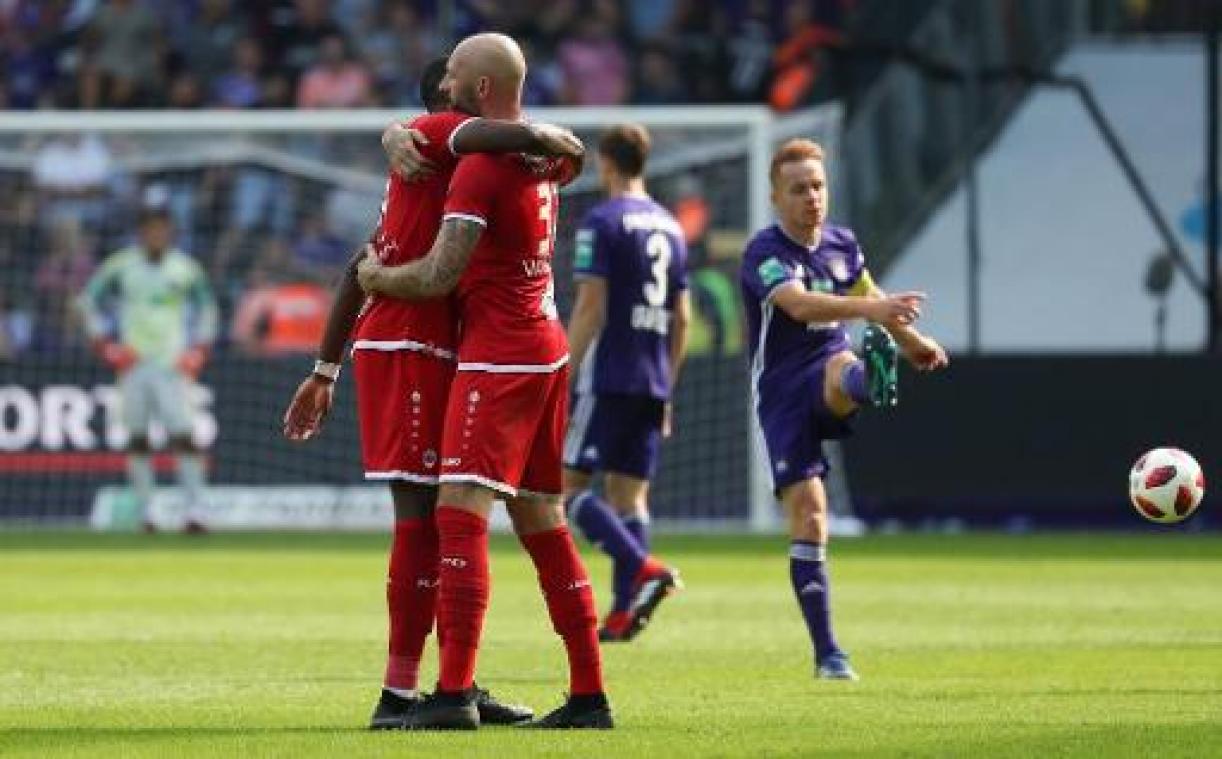 Anderlecht geeft in blessuretijd zege nog uit handen tegen ongeslagen Antwerp