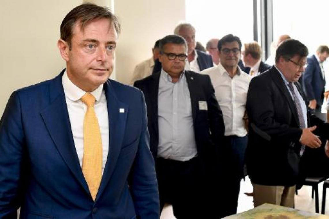 De Wever luidt alarmklok over cocaïnesmokkel in Antwerpse haven