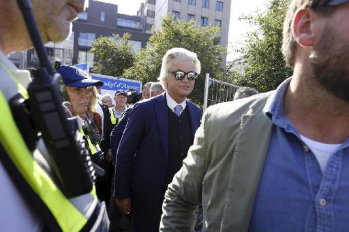Steekpartij Amsterdam-Centraal - Verdachte noemt Wilders en beledigen van islam reden voor aanslag