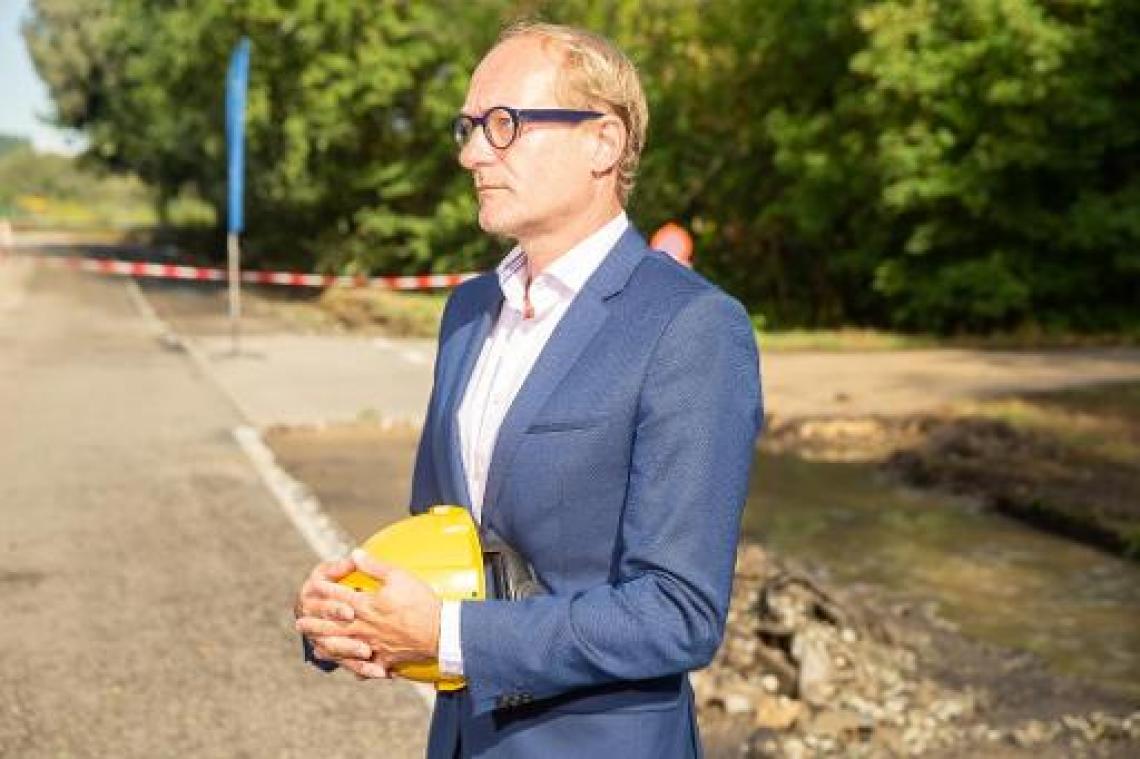 Weyts verwerpt kritiek op beveiliging snelwegparkings
