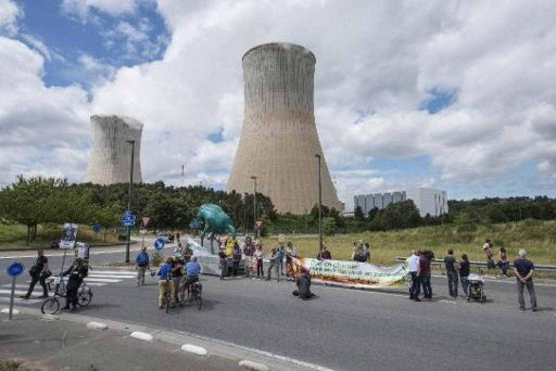 Duitse burgers vragen met petities stopzetting van levering nucleaire brandstof aan België