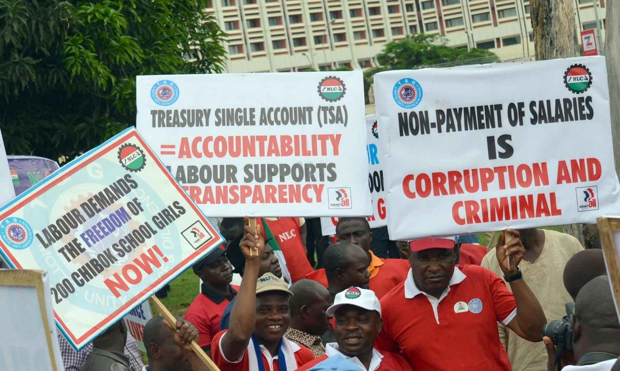 Nigeria schrapt "spookambtenaren" van loonlijst