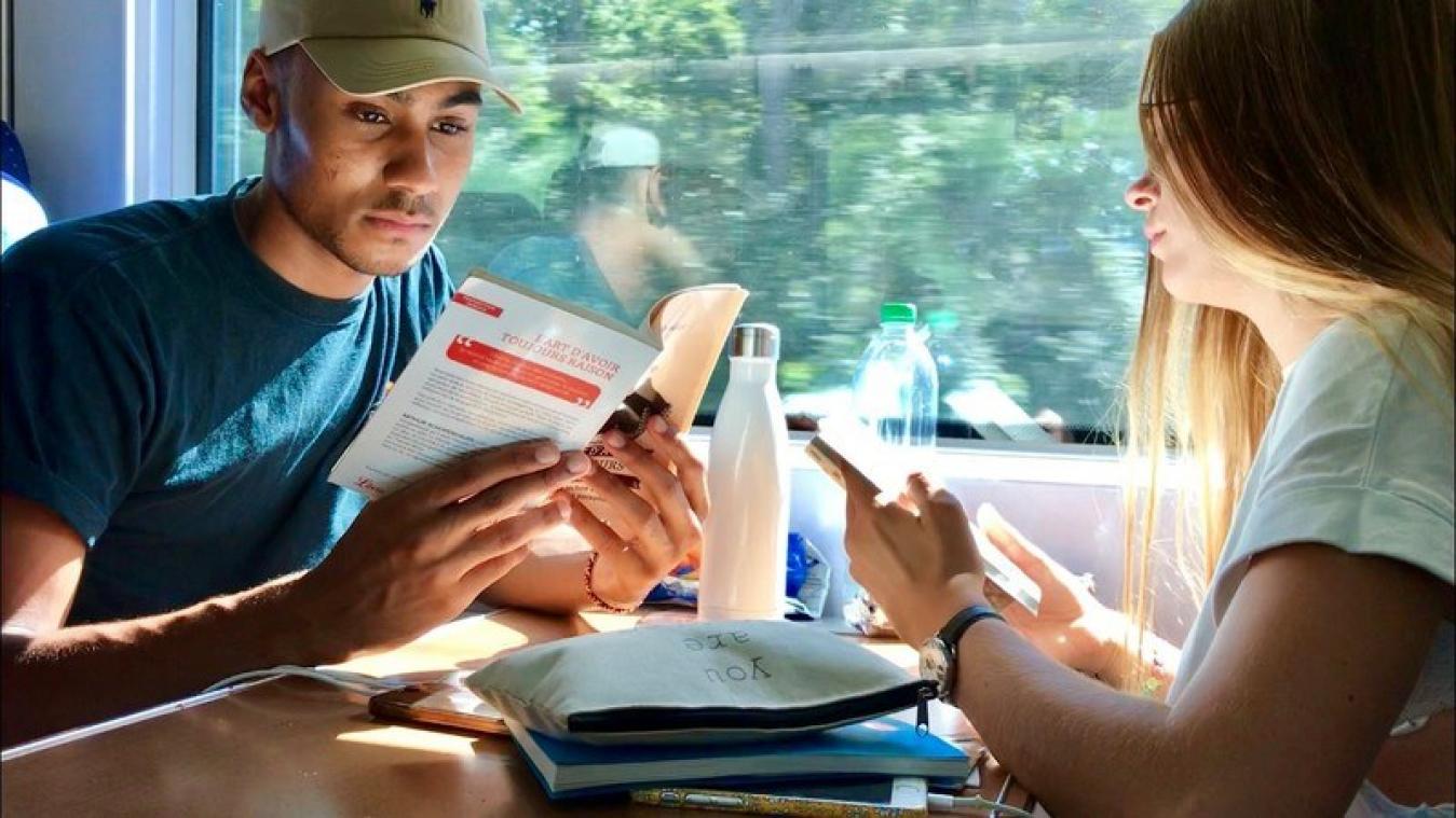 BOOKS. 'Betrapt met een boek' gaat Europa in met Melvin en Malin