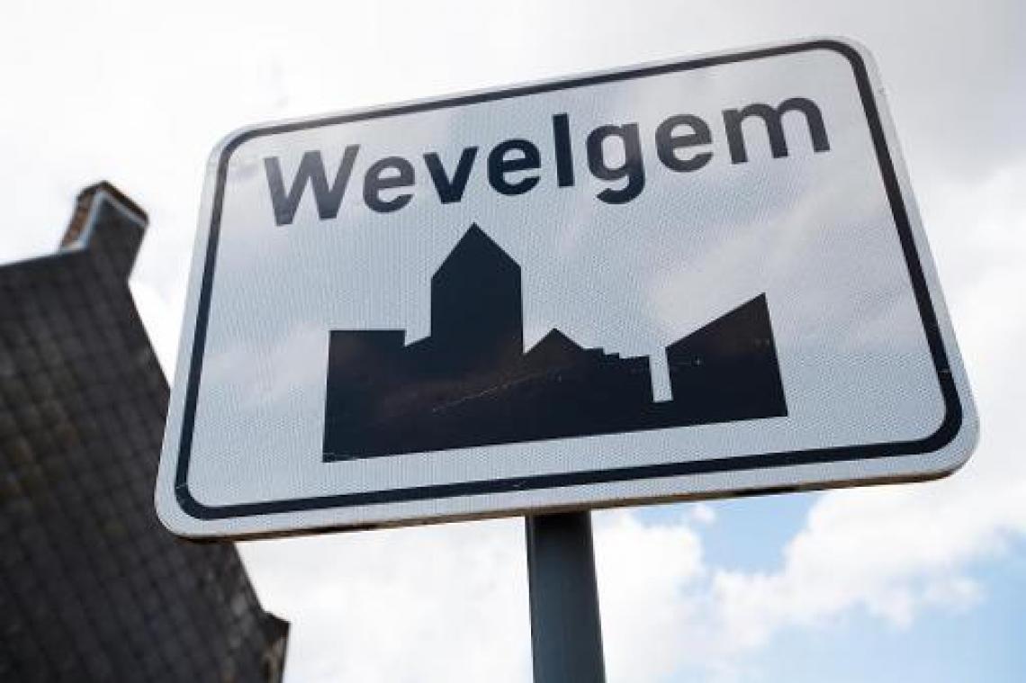 Helikopter neergestort op vliegveld Wevelgem