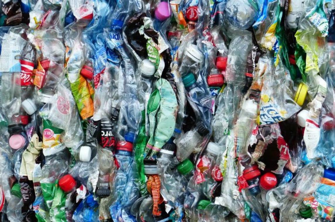 Tanken we binnenkort met gerecycleerd plastic?