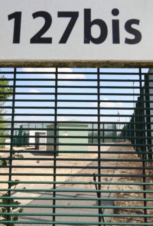 Onafhankelijke instellingen trekken aan alarmbel over opsluiting gezinnen met kinderen