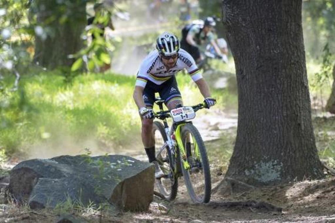 Schurter verlengt wereldtitel WK mountainbike, brons voor Van der Poel
