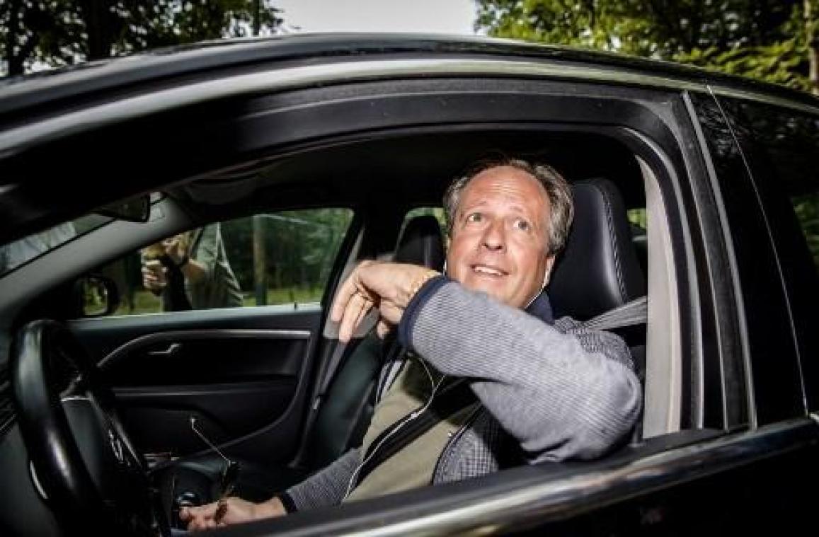 D66-boegbeeld Pechtold onder druk door liefdesaffaire