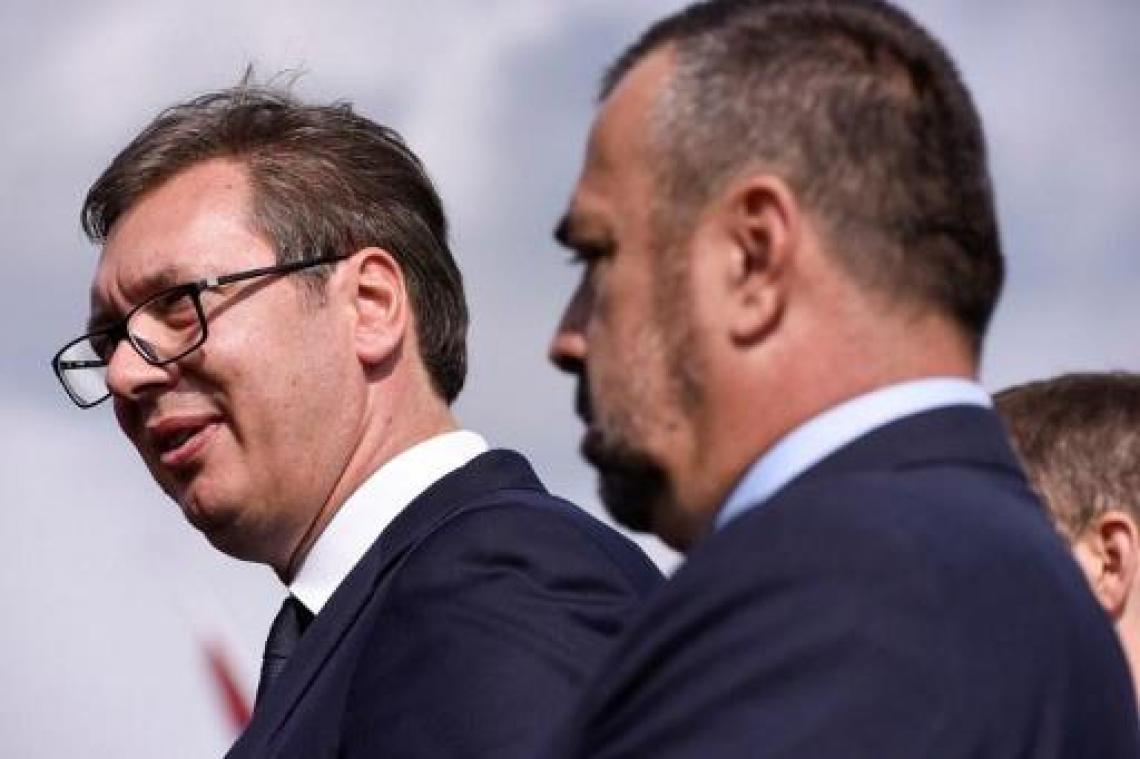 Kosovaarse Albanezen werpen blokkade op tegen Servische president