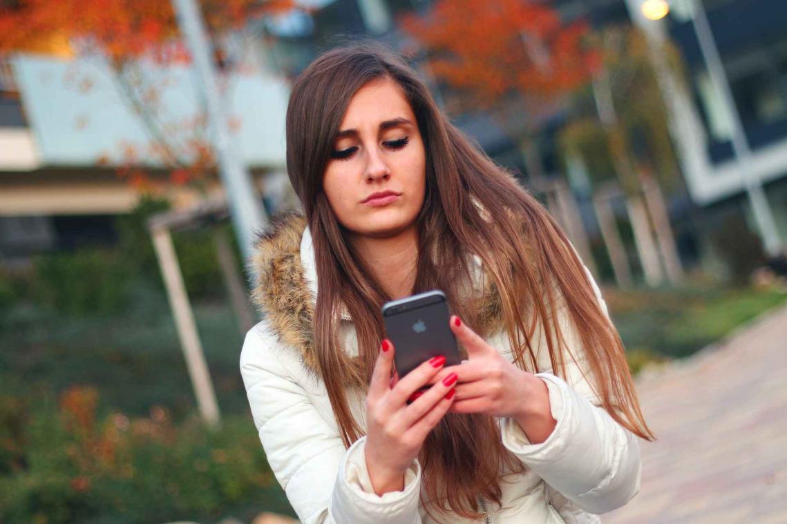 Deze slechte excuses verzinnen vrouwen wanneer hun date niets meer stuurt