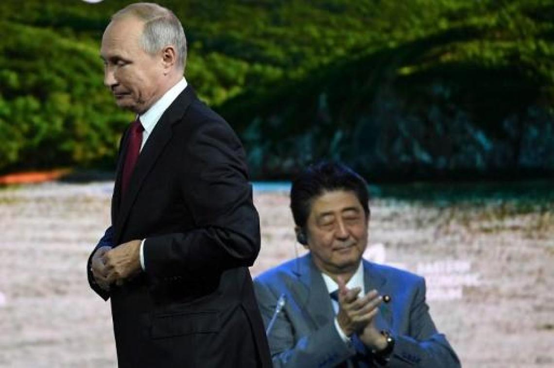 Poetin stelt vredesakkoord "zonder voorwaarden" voor met Japan