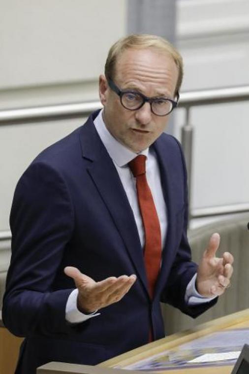 Weyts dringt aan op nationale aanpak van dierenmishandeling