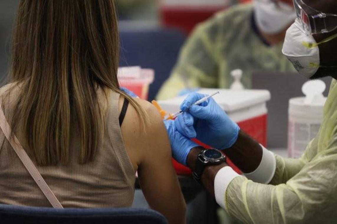 Peru gaat onderzoeken of bleekmiddel coronavirus kan genezen