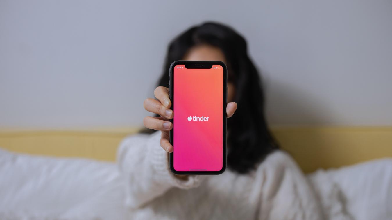 Dit krijg je voortaan te lezen als je grof bent op Tinder