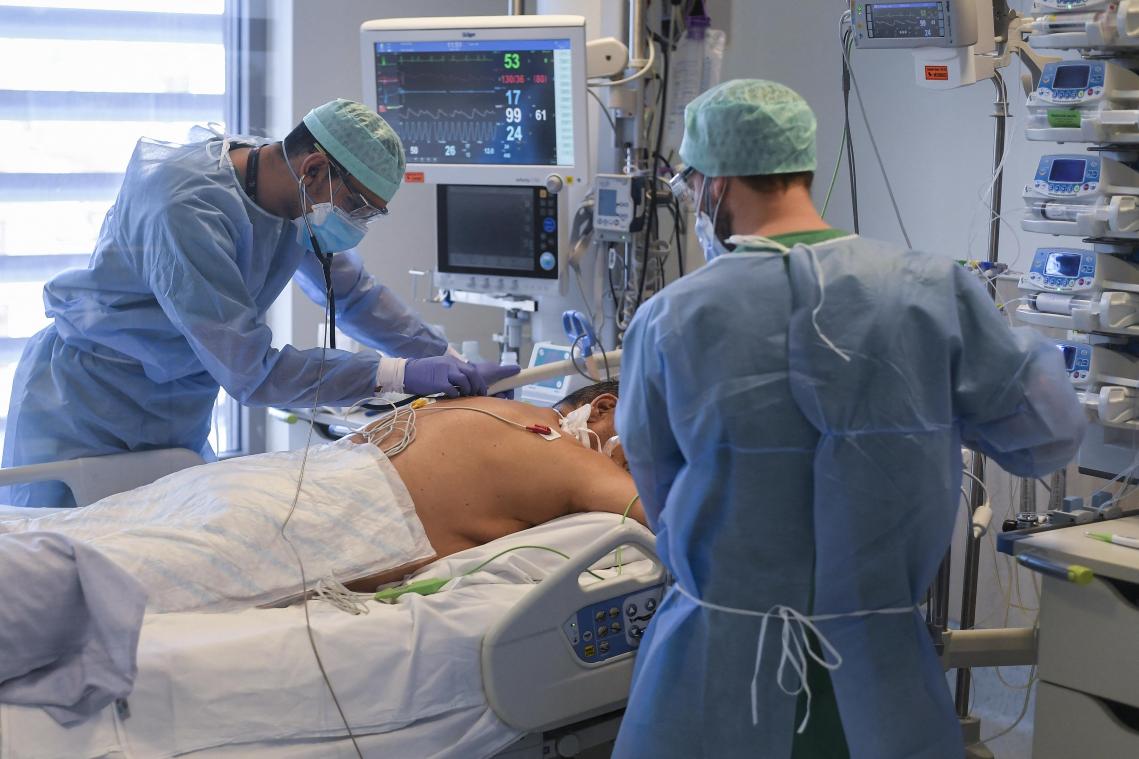 Aantal coronapatiënten op intensieve duikt onder de cruciale kaap van 500